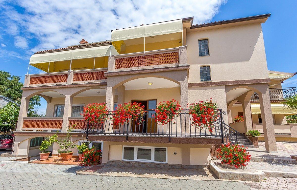 Appartement Nevija *