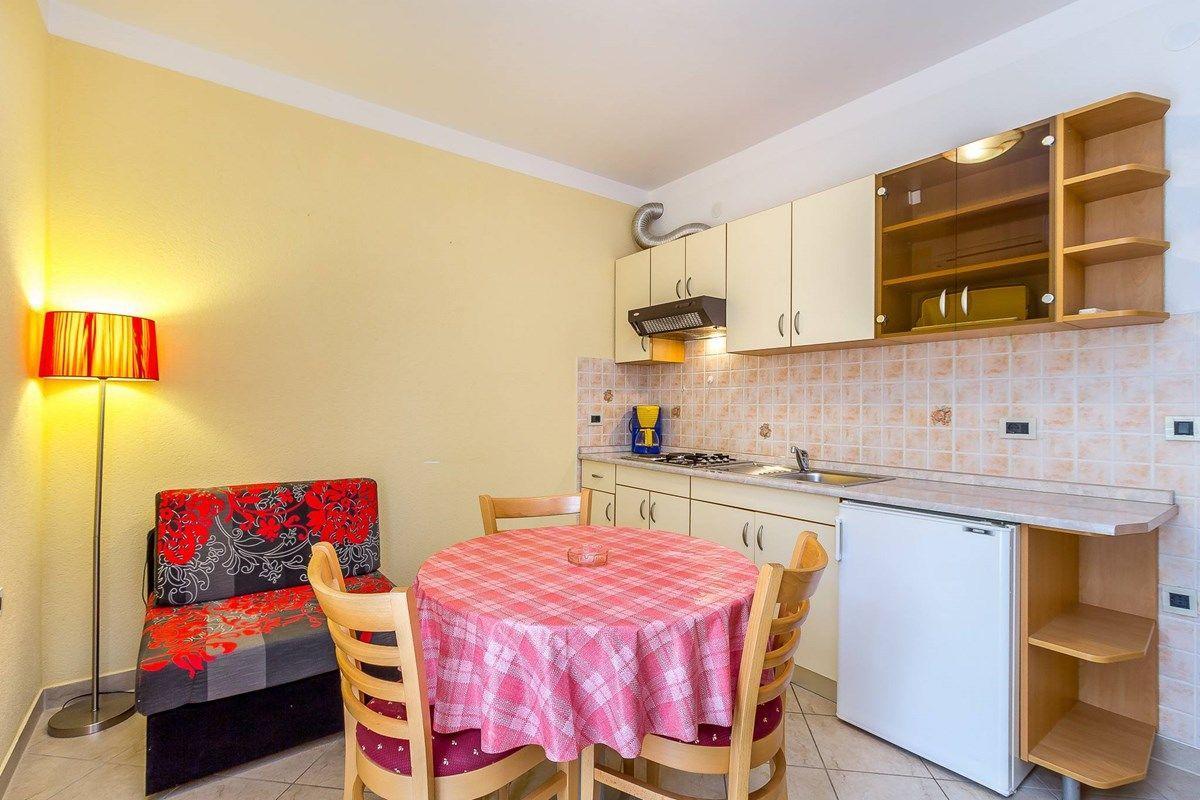 Appartement Nevija *